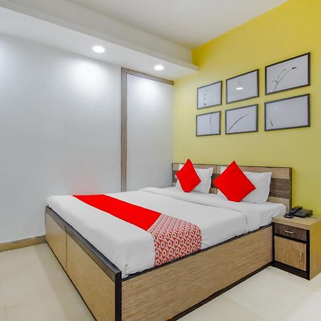 Super Hotel O Adri Hotels 2 Near Dum Dum Metro Station Екстериор снимка